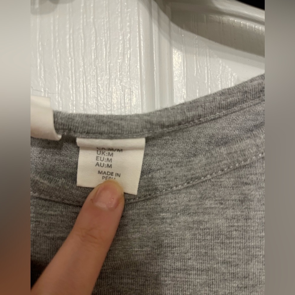 **C&C California** Gray T-Shirt - Picture 5 of 5